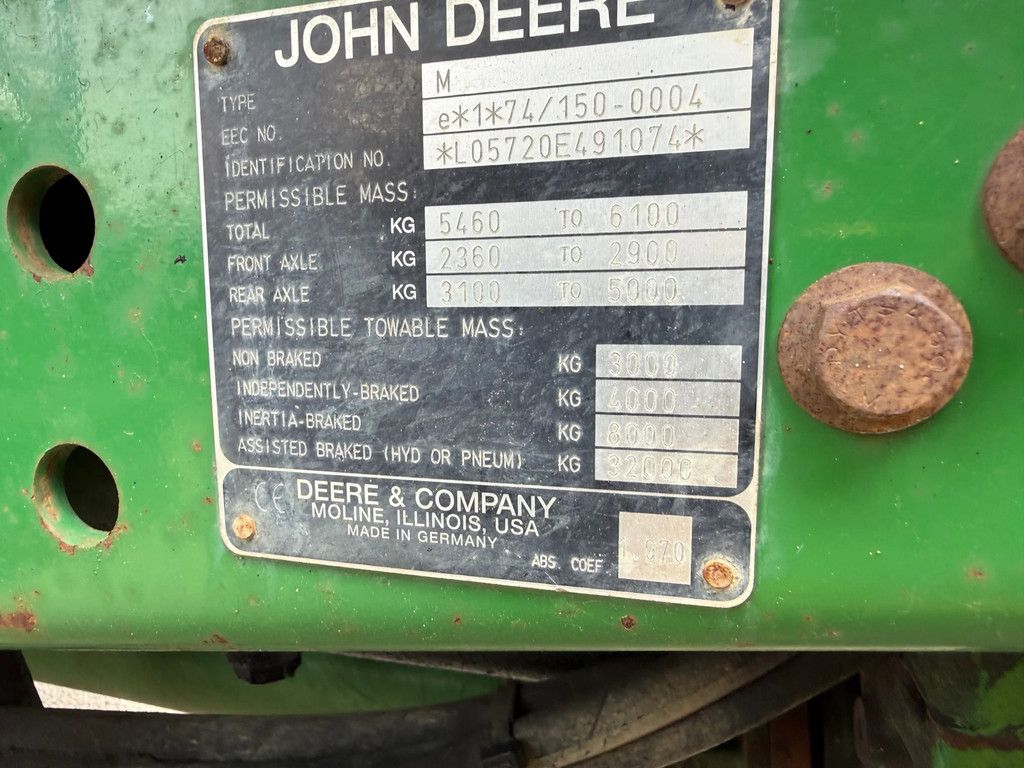 John Deere 5720