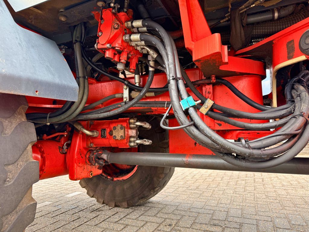 O&K L8-1 Shovel