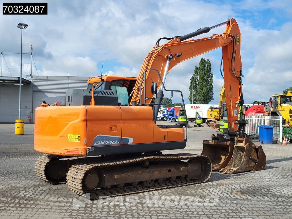 Doosan DX140 LC-5 3 Buckets