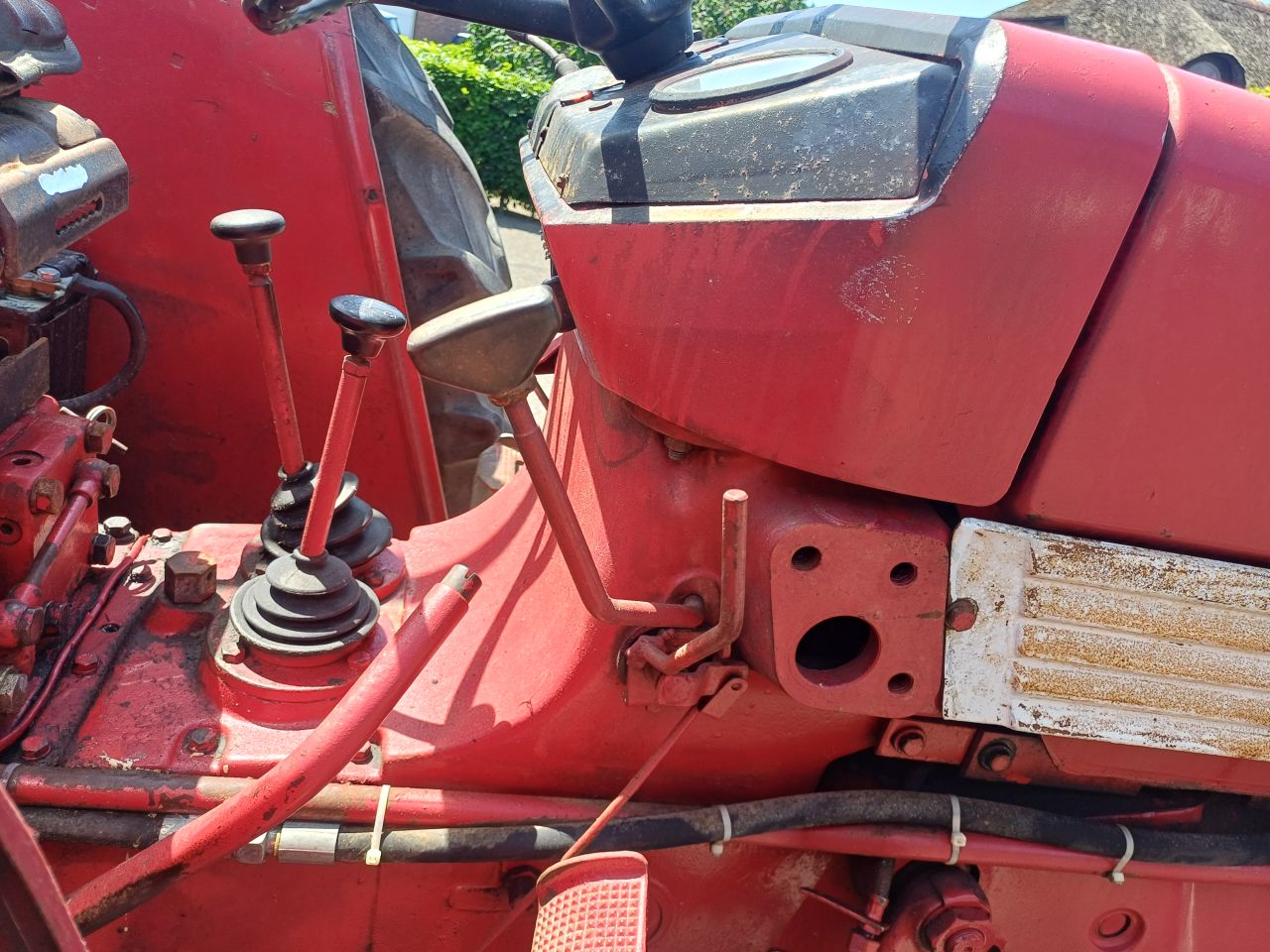 International 824