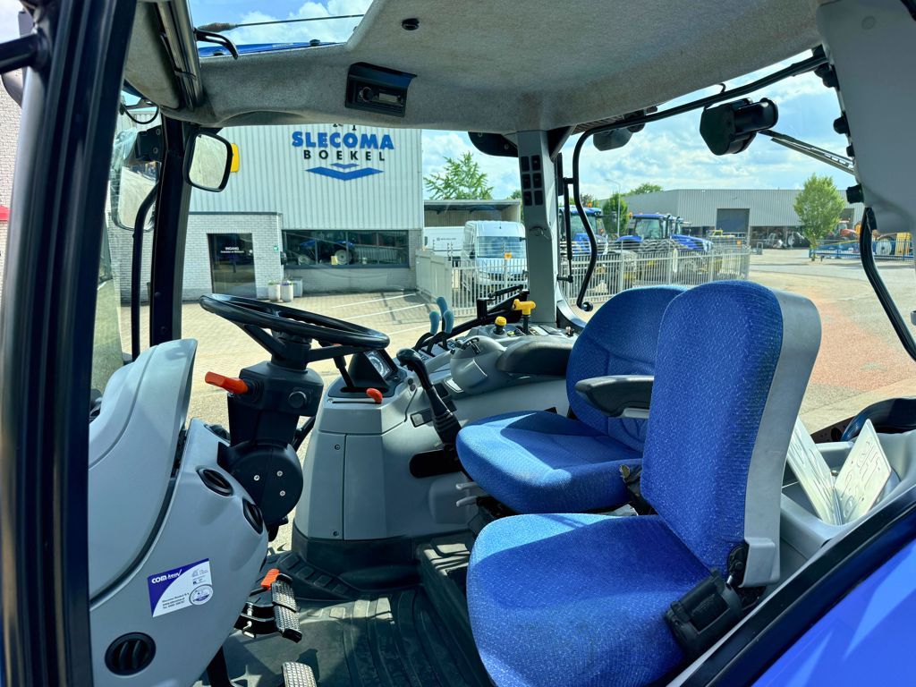 New Holland T6030 Delta Electro Command
