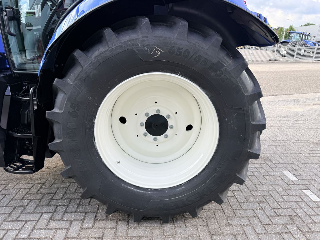 New Holland T6.180 AC Stage V MY22