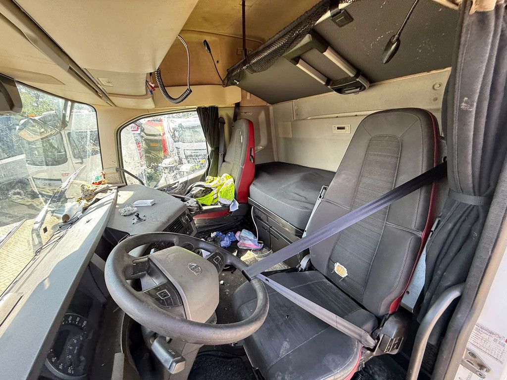Volvo FH 460 712.953KM KB Chasnr DAMAGE engine+gearbox OK