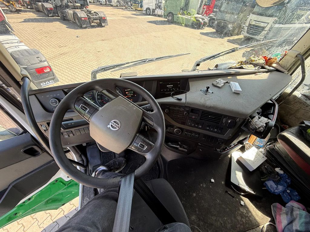 Volvo FH 460 712.953KM KB Chasnr DAMAGE engine+gearbox OK