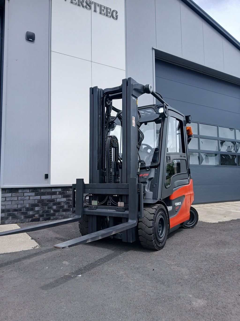 Linde E25-01