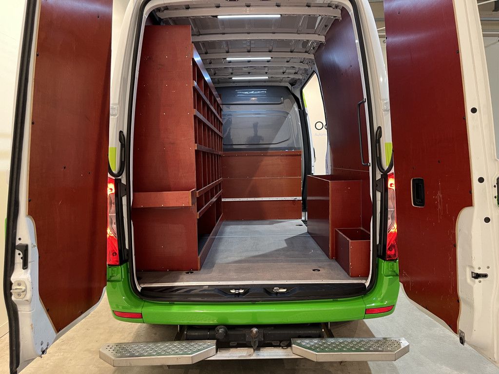 Mercedes-Benz Sprinter 315 CDI L2H2 RWD Automaat / Servicebus / Kastinrichting / Euro 6 / Airco / CarPlay / Cruise Control / Camera / Trekhaak / Imperiaal