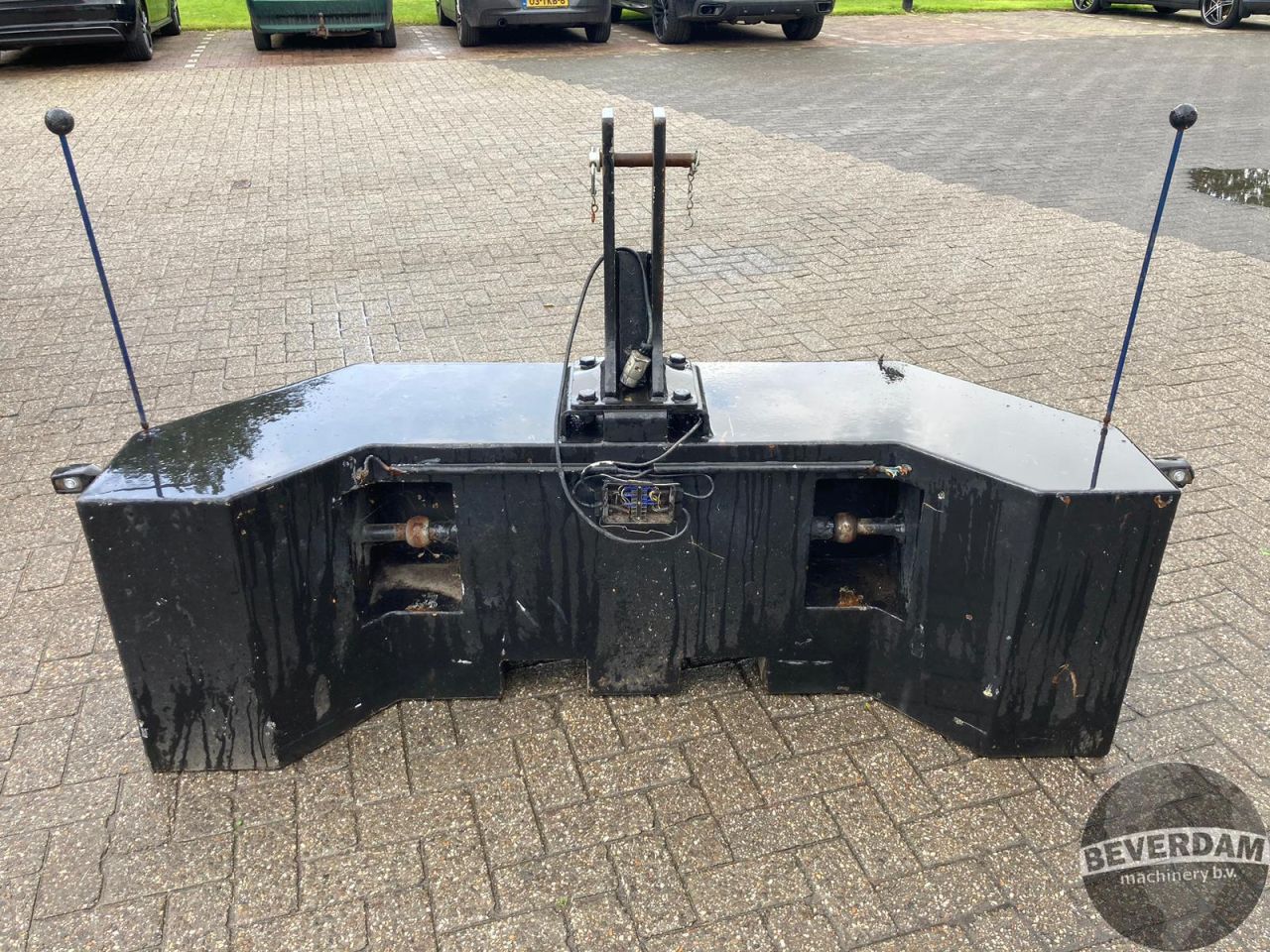 Frontbumper / Frontgewicht
