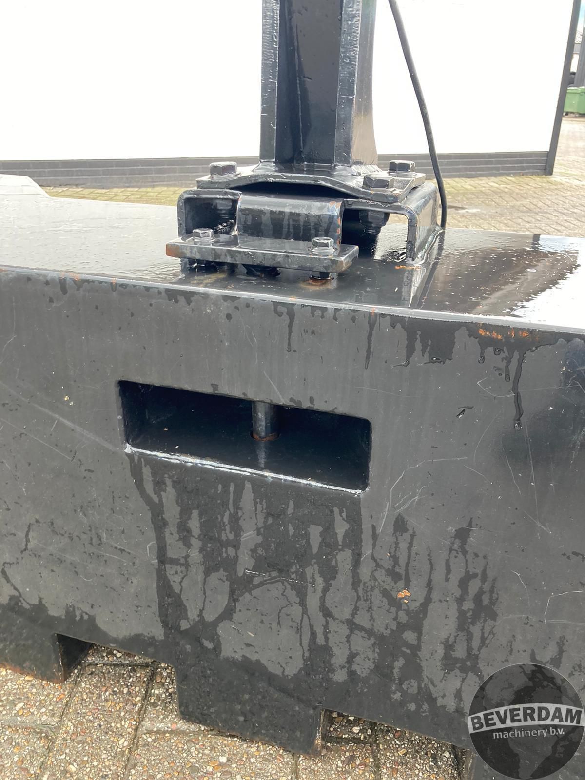 Frontbumper / Frontgewicht