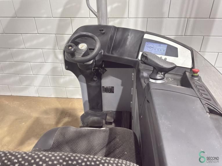 Schubmaststapler Elektrisch Still FM-X17 2018