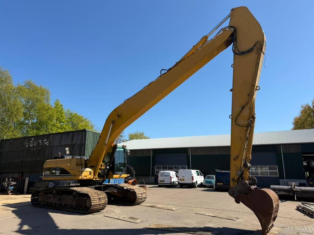 CAT 325 D