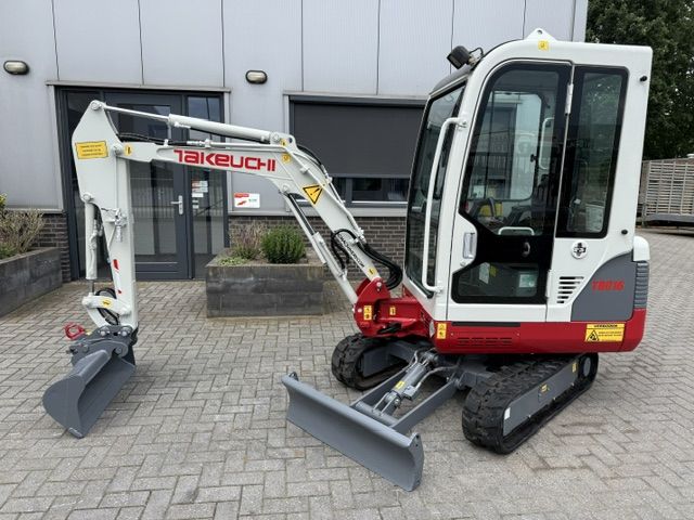 Takeuchi TB016 1.7T Minigraver Minikraan CAT Kubota Bobcat
