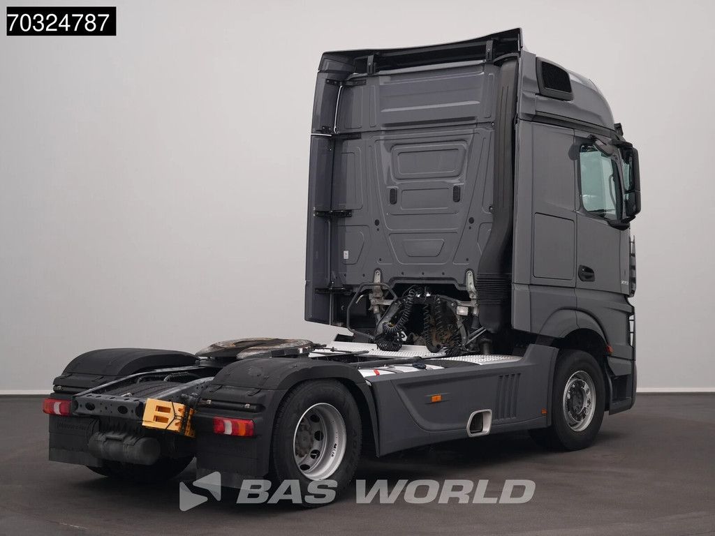 Mercedes Actros 1851 4X2 BigSpace Retarder 2xTanks ACC