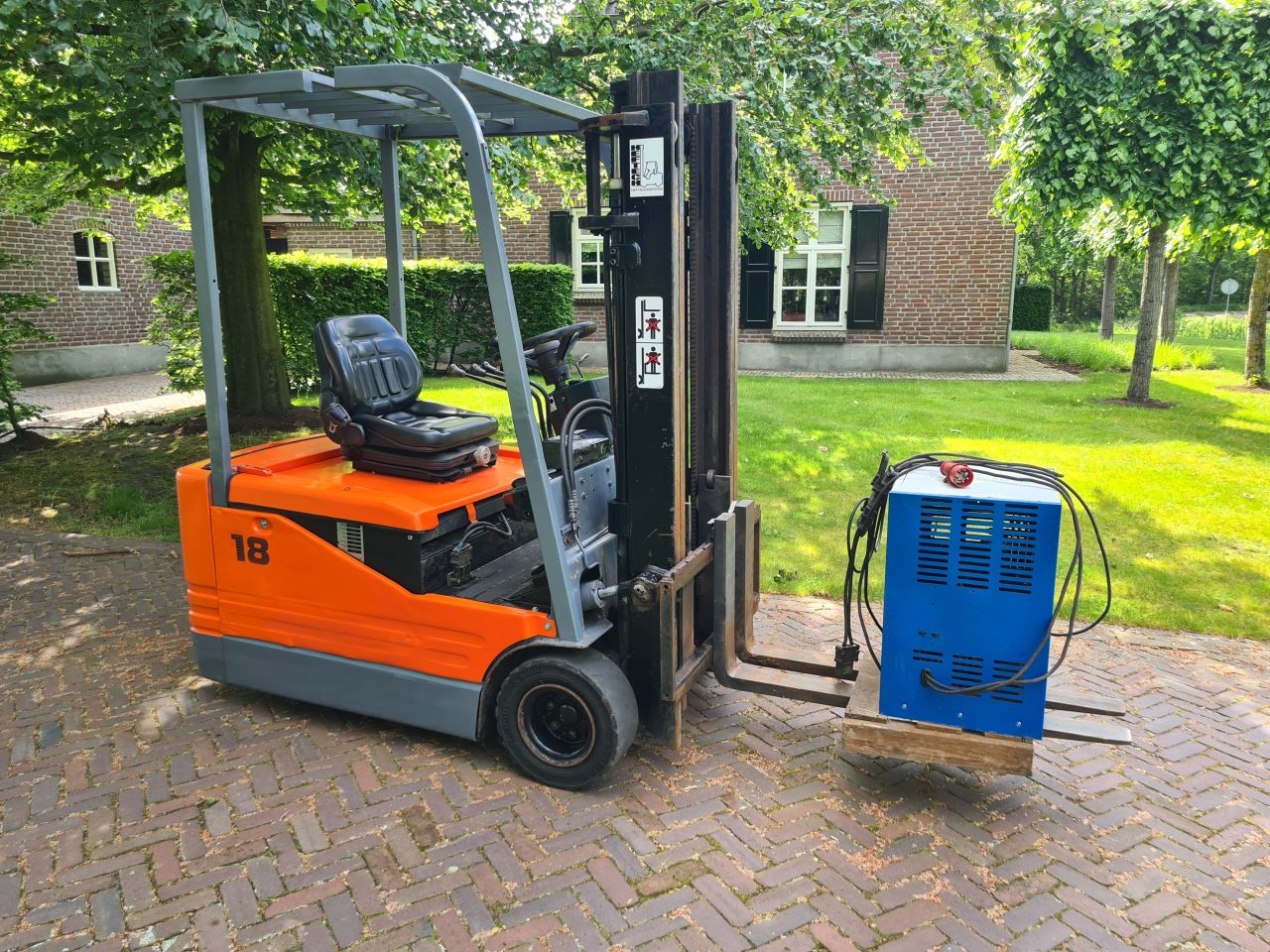 Zeer nette Toyota 18 elektrische elektrisch heftruck 1.8 T