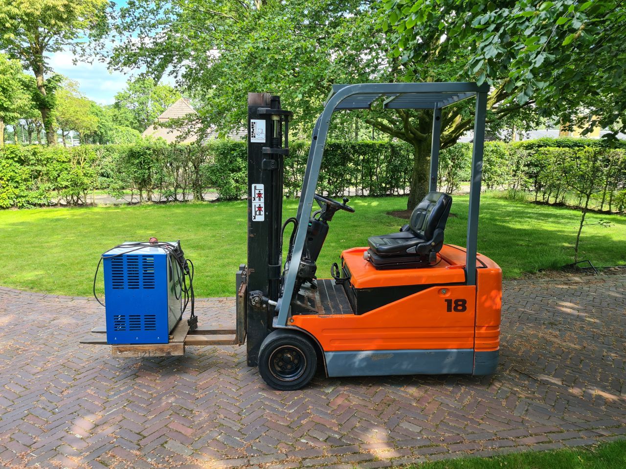 Zeer nette Toyota 18 elektrische elektrisch heftruck 1.8 T