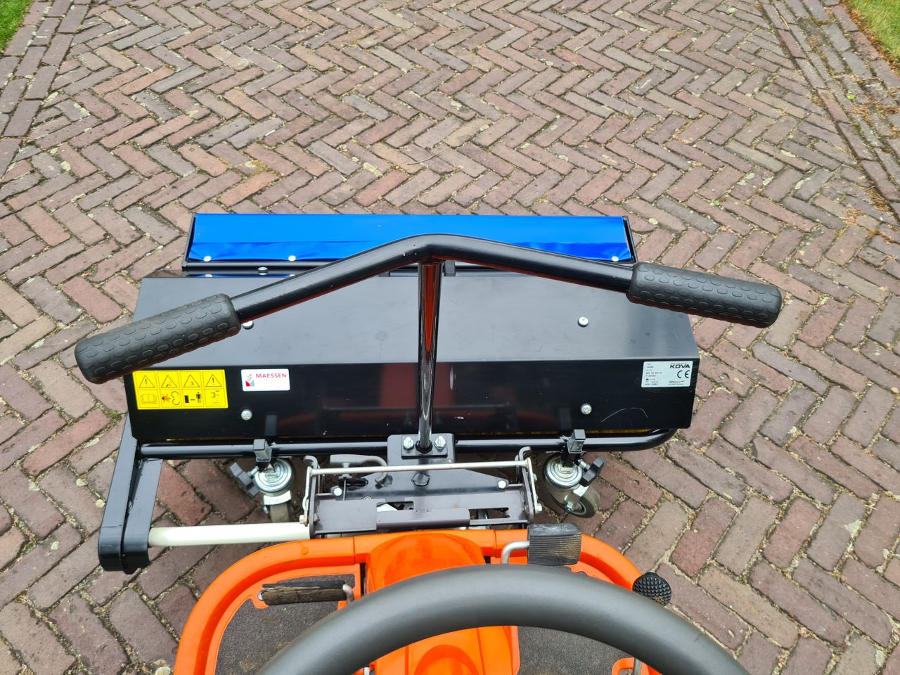 Veegborstel borstel bezem frontbezem Husqvarna Rider.