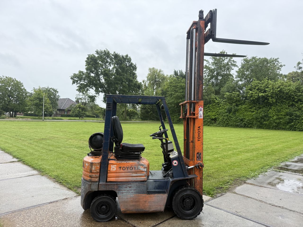 Toyota 1.5 tonner lpg heftruck Sideshift Doorkijkmast