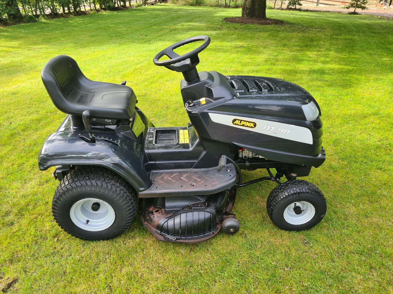 Stiga Alpina BT 98 zitmaaier zijlosser mulch maaidek.
