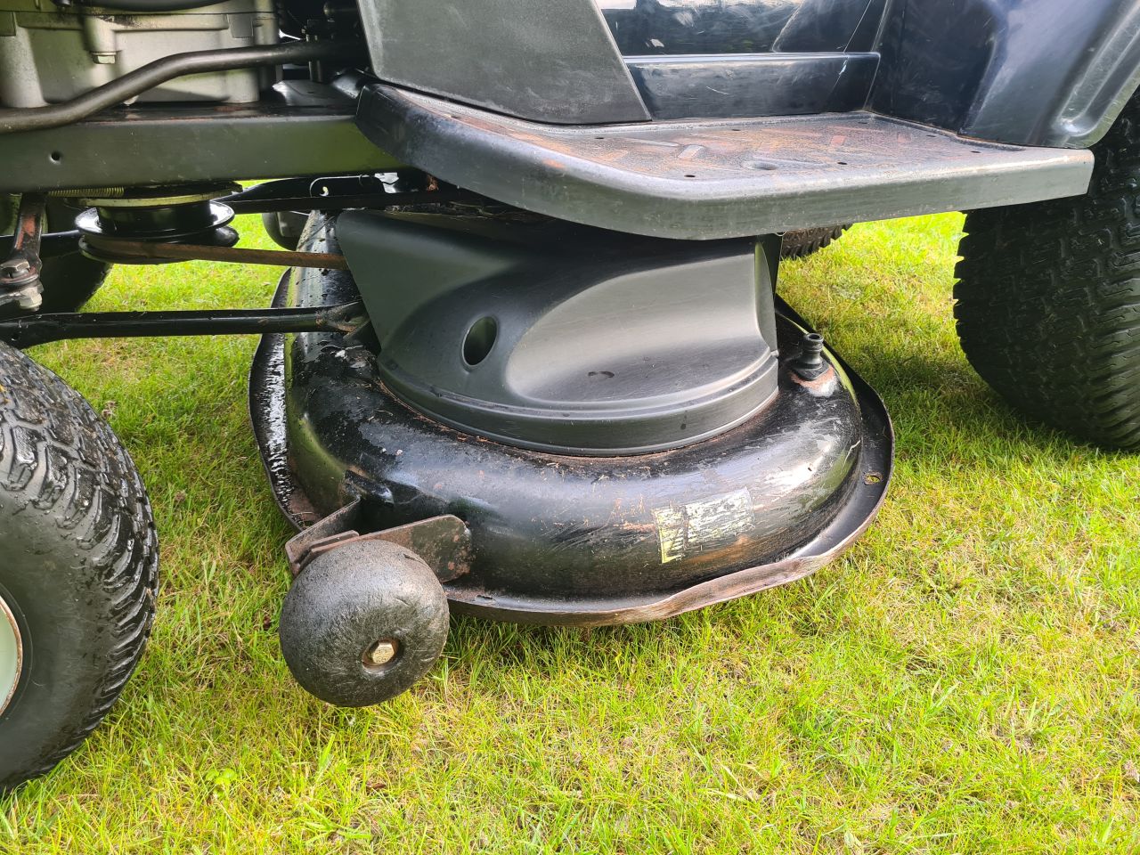 Stiga Alpina BT 98 zitmaaier zijlosser mulch maaidek.