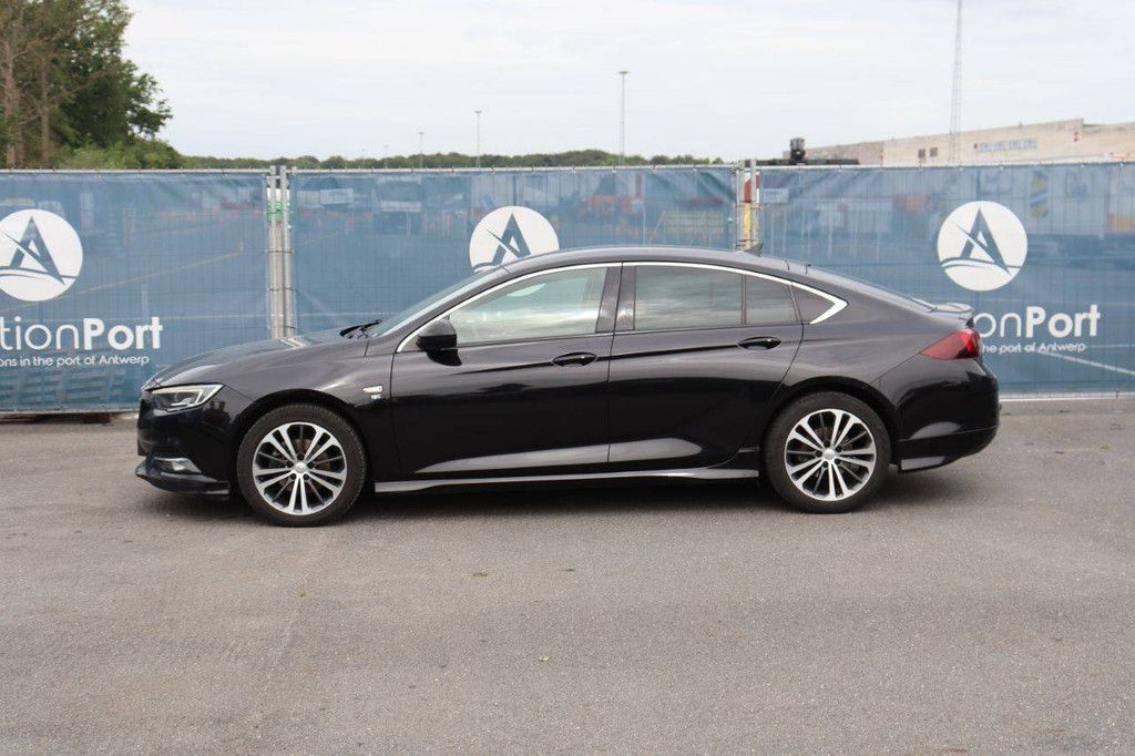 Passenger car Opel Insignia Diesel 110hp 2019 (Margin)