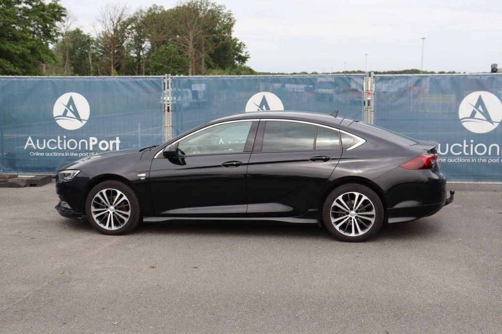 Passenger car Opel Insignia Diesel 110hp 2019 (Margin)