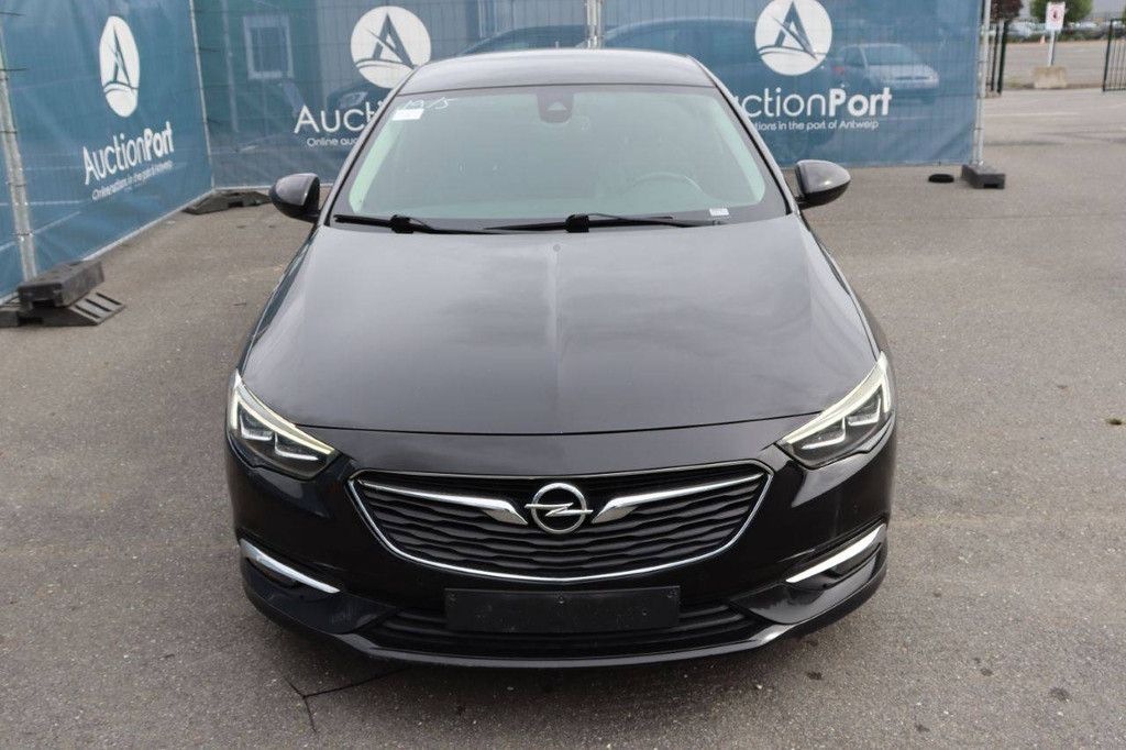Passenger car Opel Insignia Diesel 110hp 2019 (Margin)