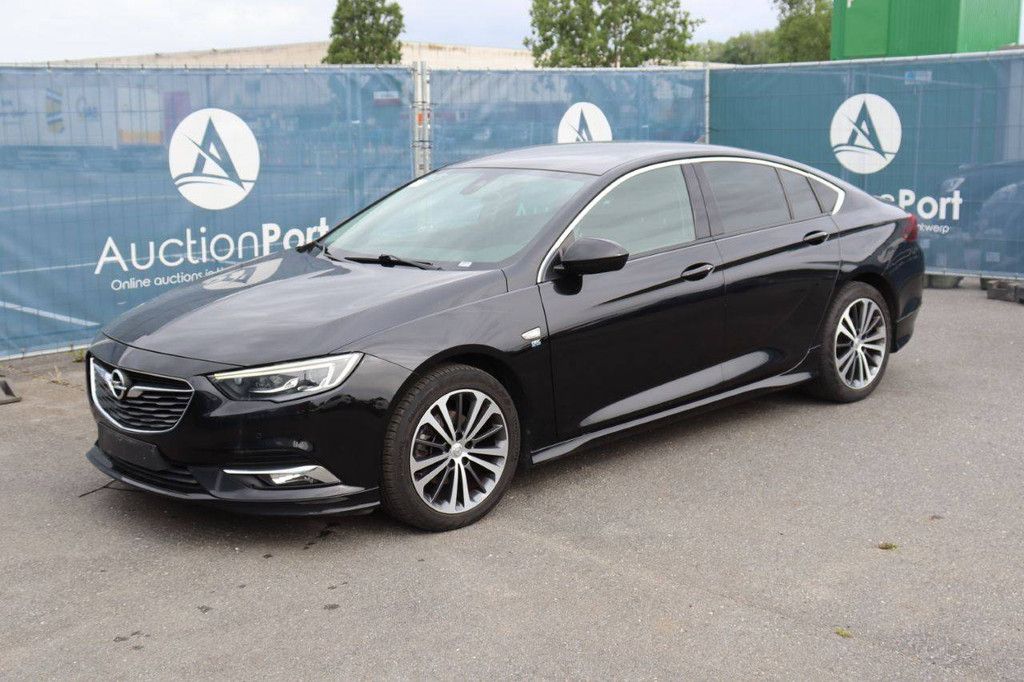 Passenger car Opel Insignia Diesel 110hp 2019 (Margin)