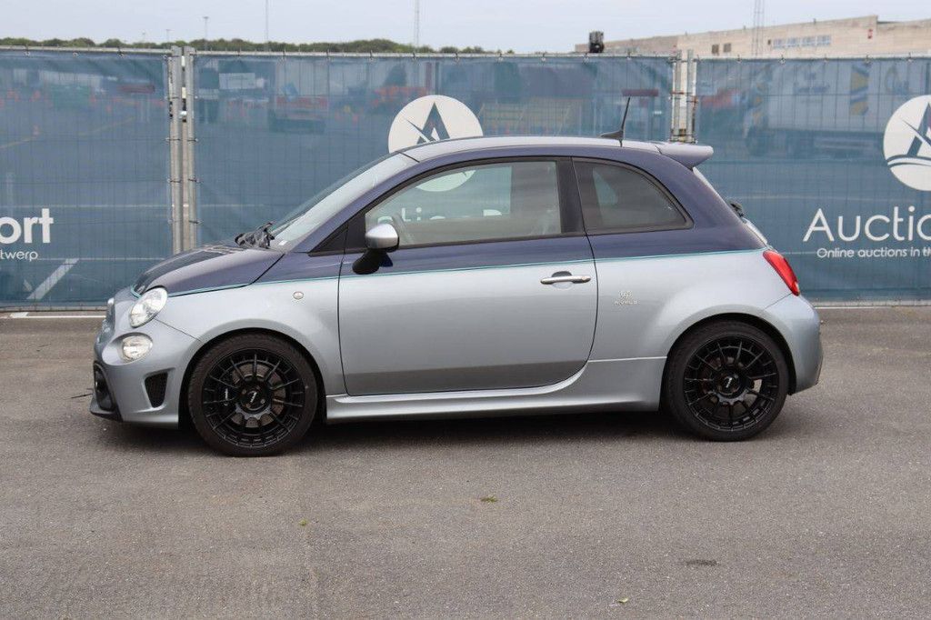 Pkw Abarth 695 Benzin 180 PS 2018 (Margin)