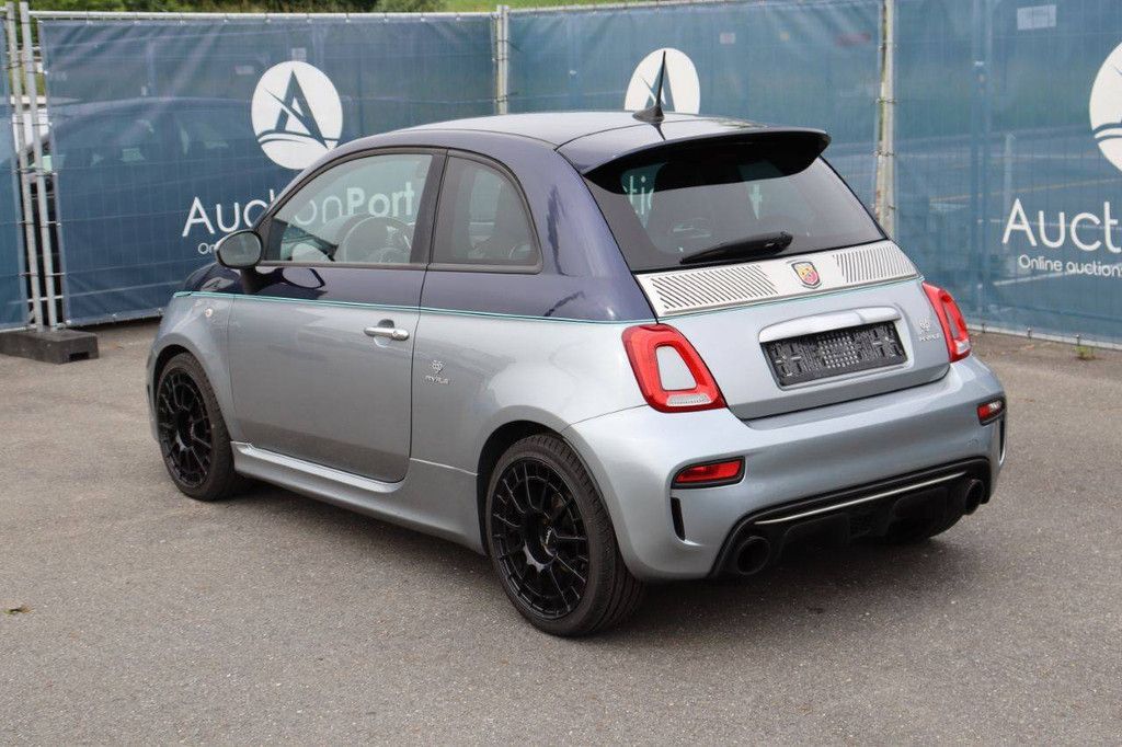 Pkw Abarth 695 Benzin 180 PS 2018 (Margin)