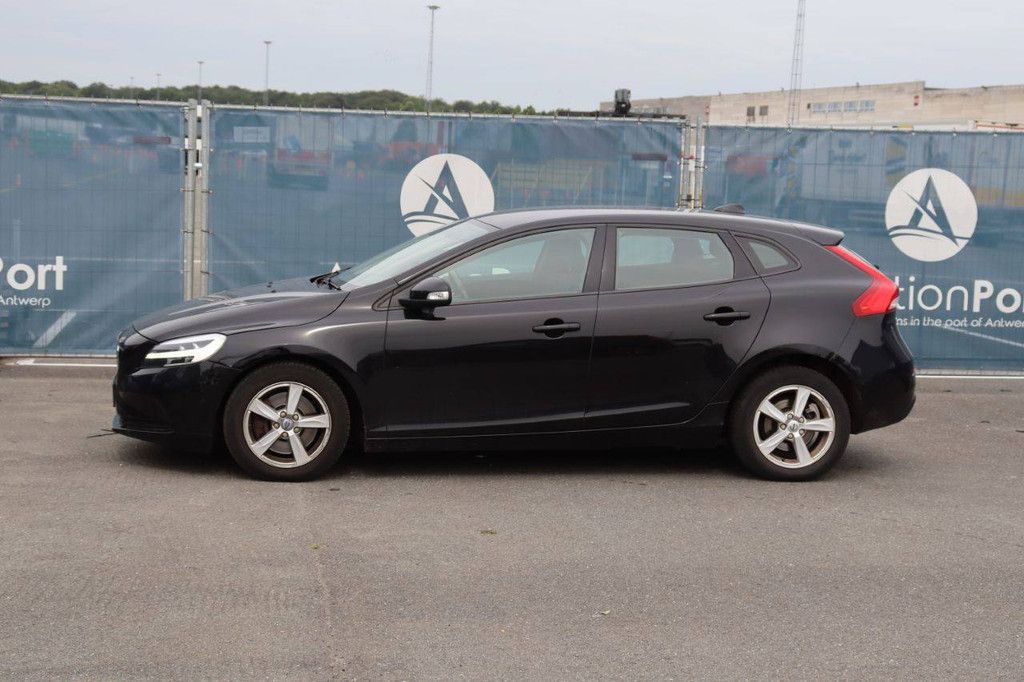 Passenger car Volvo V40 Diesel 120hp 2017 (Margin)