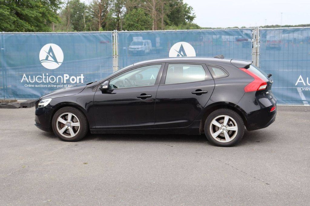 Passenger car Volvo V40 Diesel 120hp 2017 (Margin)