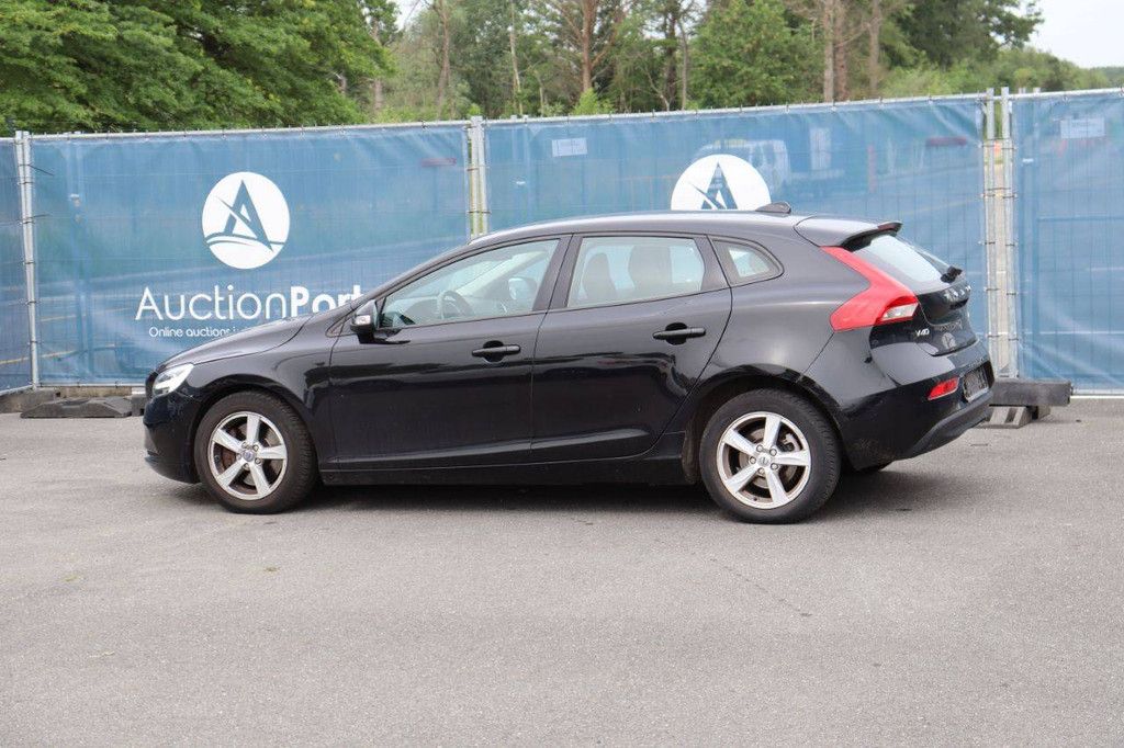 Passenger car Volvo V40 Diesel 120hp 2017 (Margin)