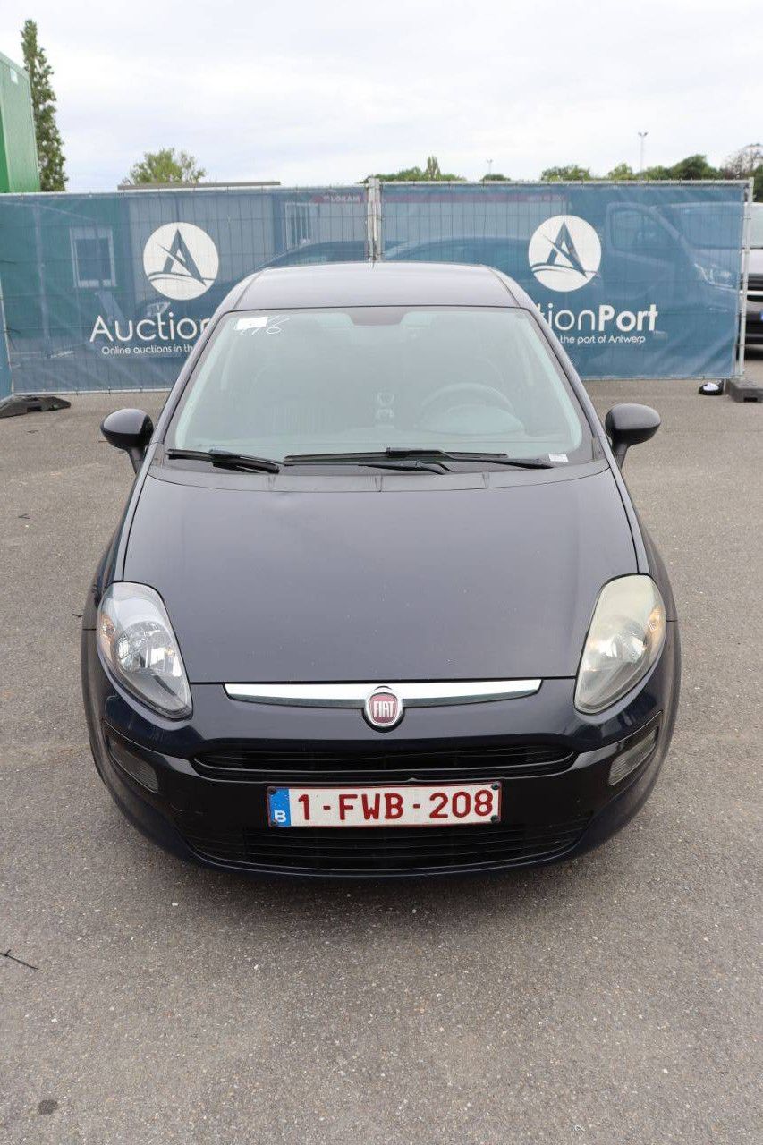 Pkw Fiat Grande Punto Diesel 82 PS 2011 (Marge)