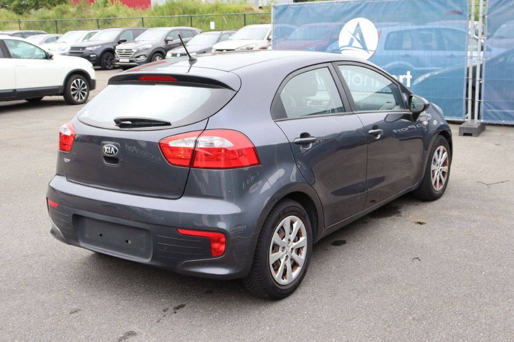 Pkw Kia Rio Benzin 84 PS 2016 (Marge)