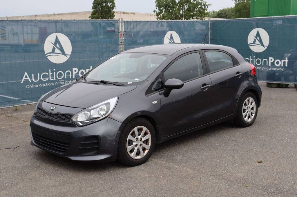 Pkw Kia Rio Benzin 84 PS 2016 (Marge)