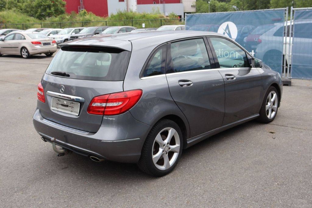 Passenger car Mercedes-Benz B-Class Diesel 109hp 2012 (Margin)