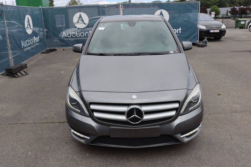Passenger car Mercedes-Benz B-Class Diesel 109hp 2012 (Margin)