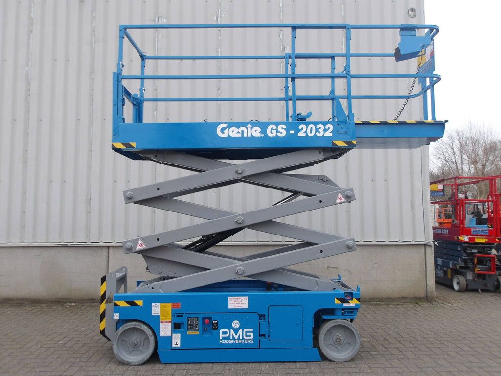 Scherenbühne Genie GS-2032 8,10 m elektrisch 2013