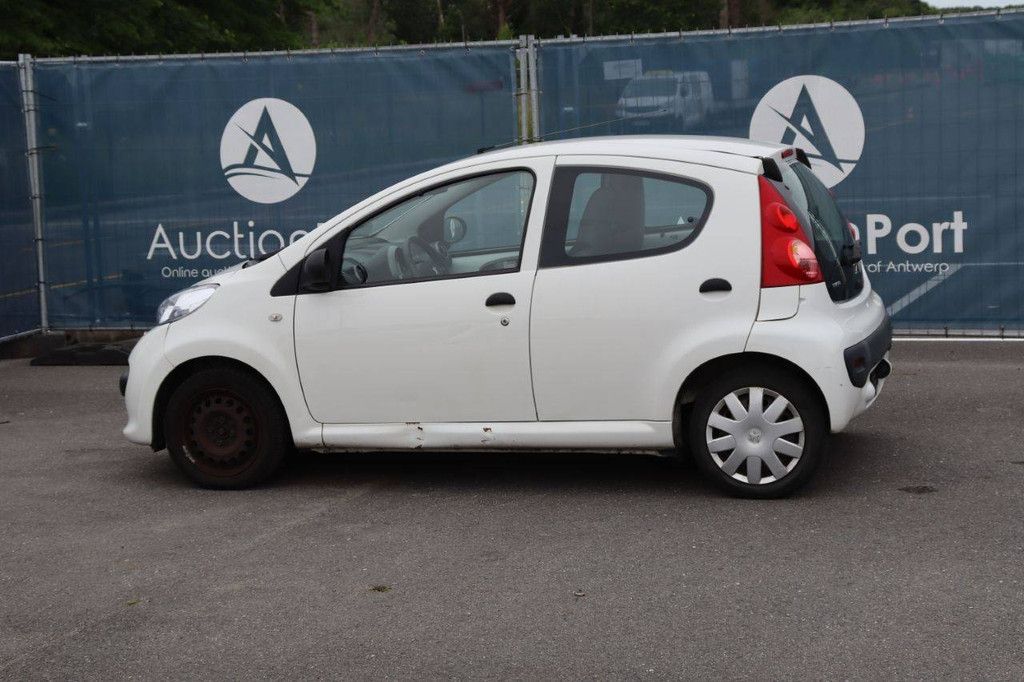 Pkw Peugeot 107 Benzin 68 PS 2008 (Margin)
