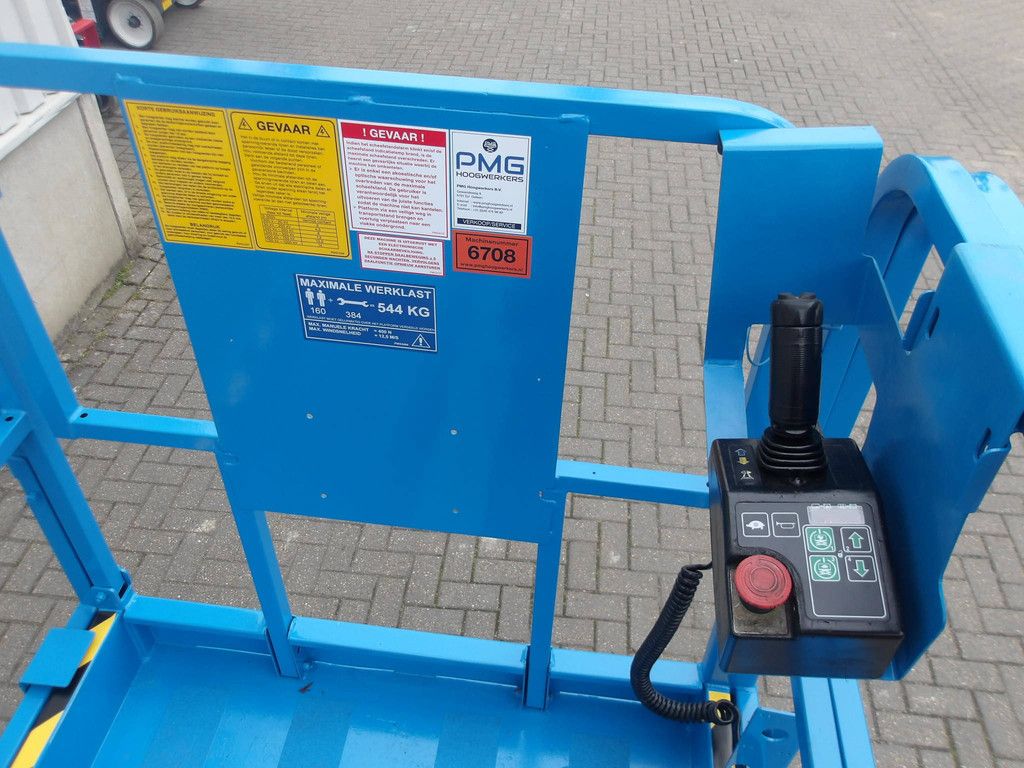 Scissor Lift Genie GS-2046 8.10m Electric 2014