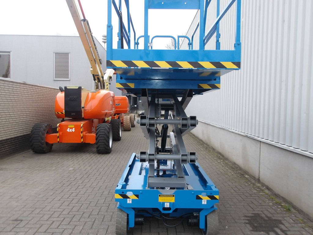 Scissor Lift Genie GS-2046 8.10m Electric 2014