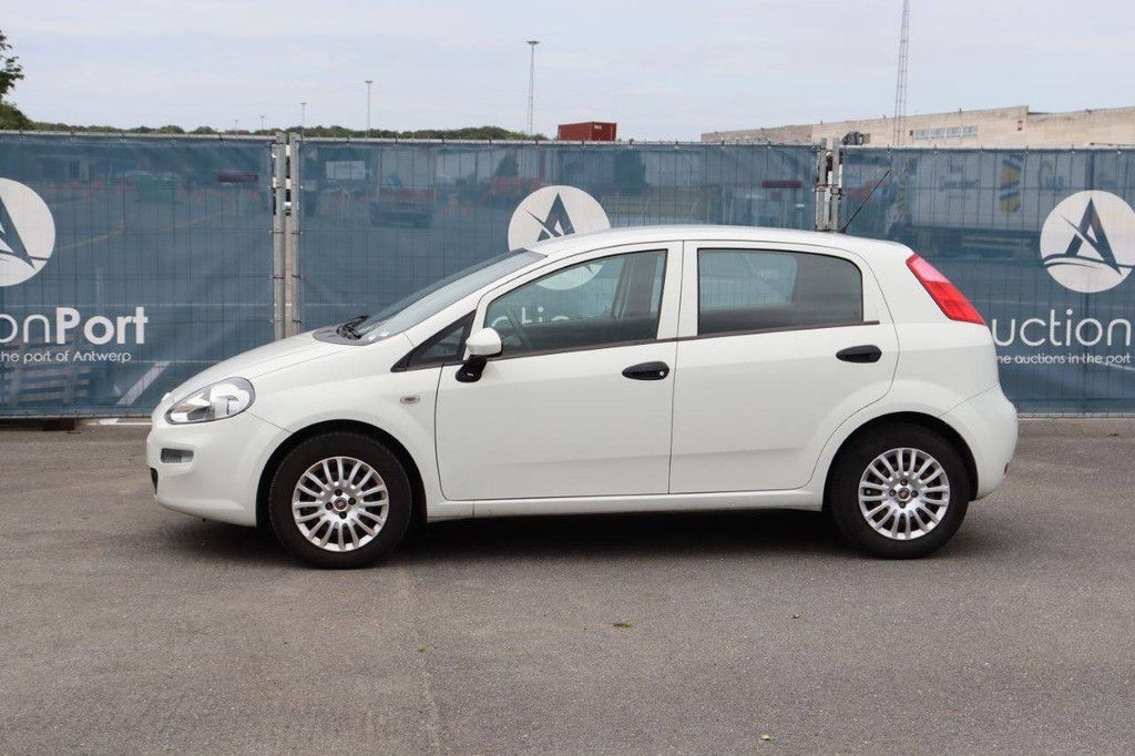 Pkw Fiat Punto Benzin 69 PS 2016 (Marge)
