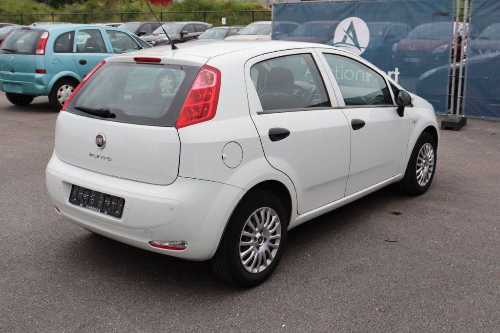 Pkw Fiat Punto Benzin 69 PS 2016 (Marge)