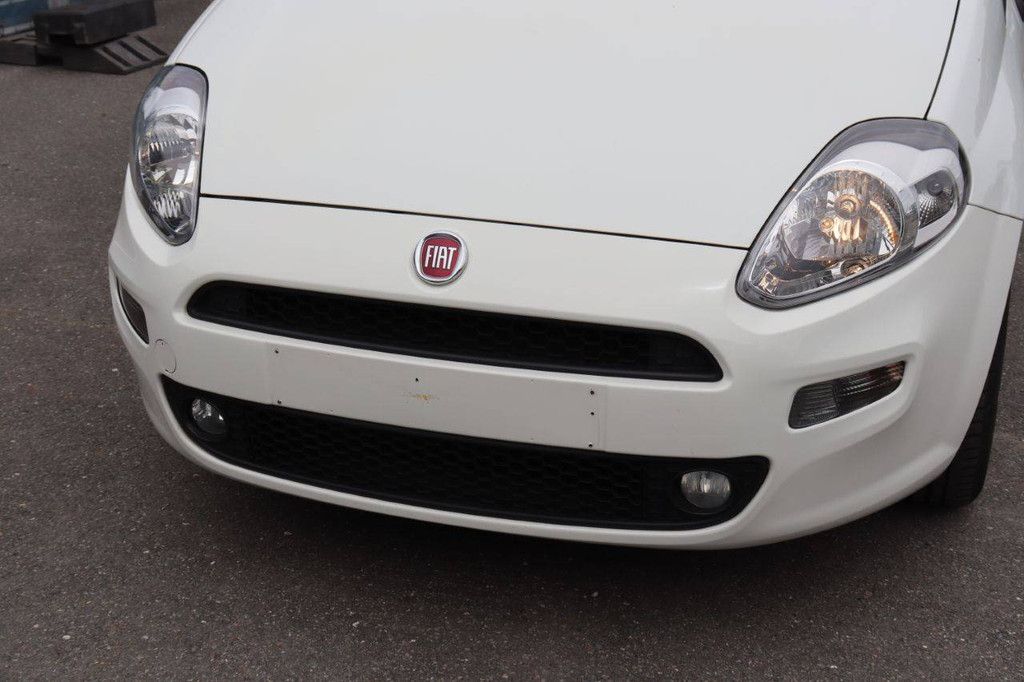 Pkw Fiat Punto Benzin 69 PS 2016 (Marge)