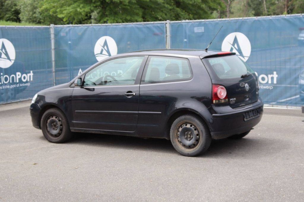 Passenger car Volkswagen Polo Petrol 65hp 2006 (Margin)