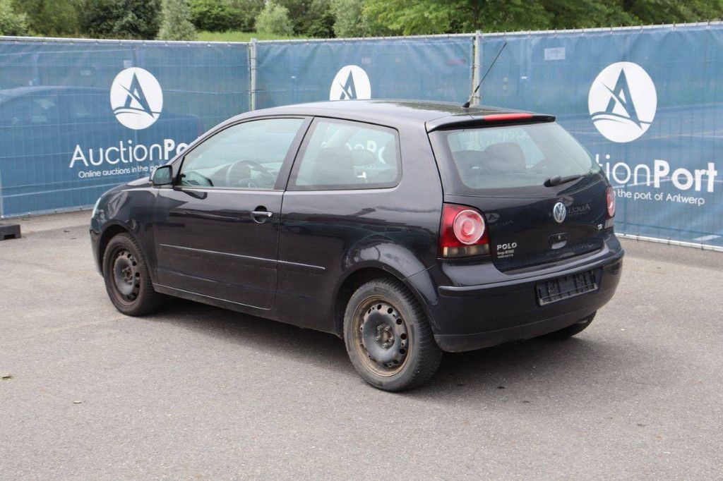 Passenger car Volkswagen Polo Petrol 65hp 2006 (Margin)