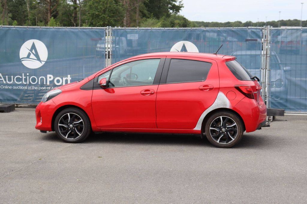 Passenger car Toyota Yaris Petrol 99hp 2016 (Margin)