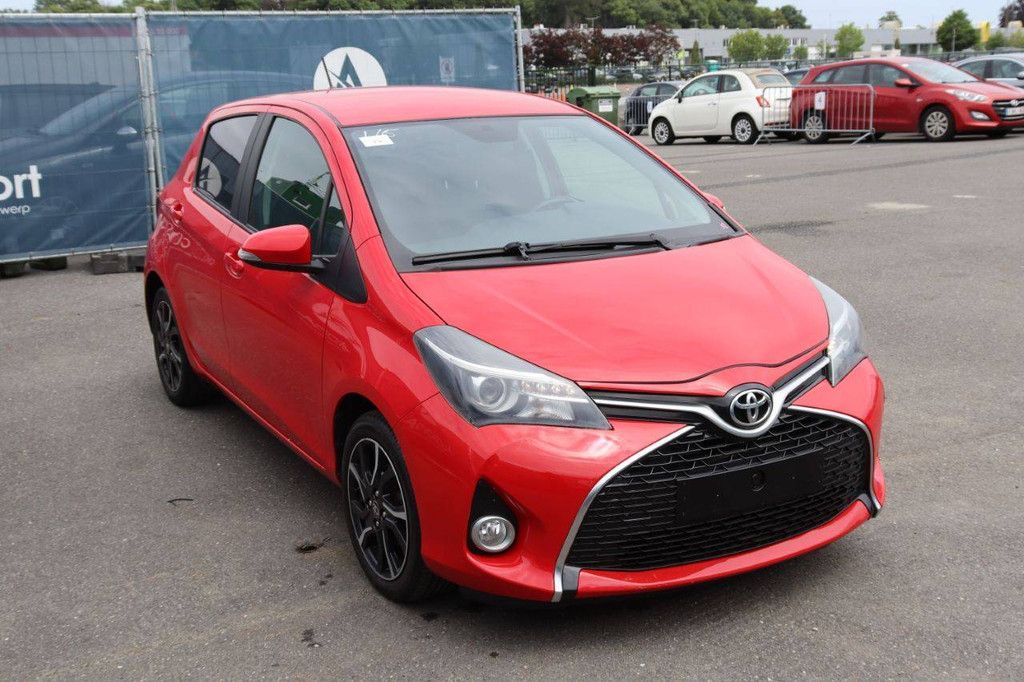 Passenger car Toyota Yaris Petrol 99hp 2016 (Margin)