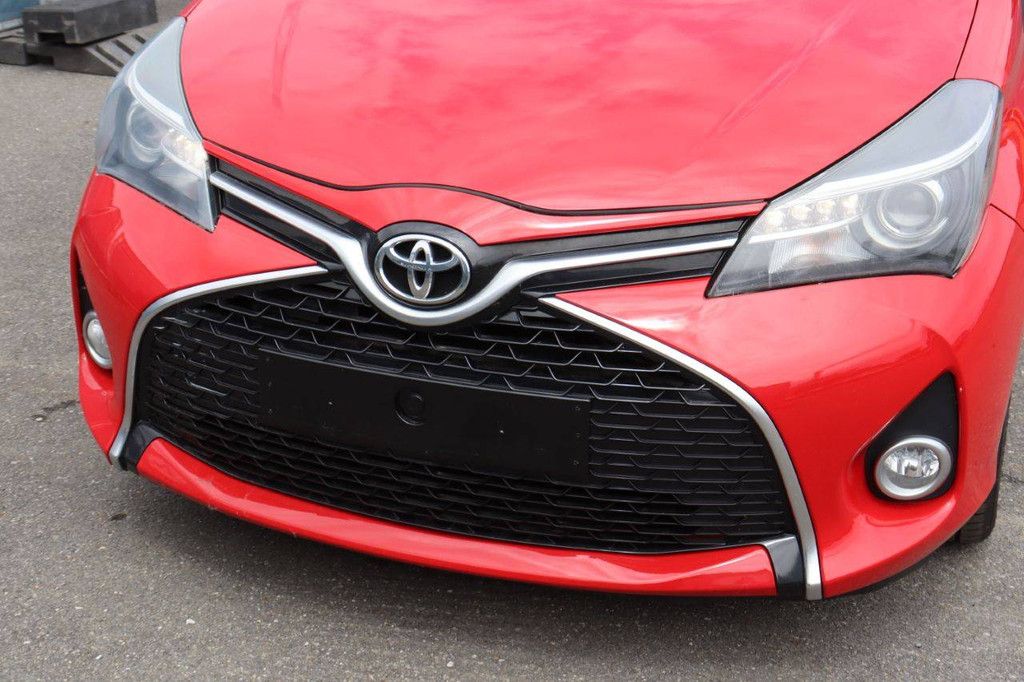 Passenger car Toyota Yaris Petrol 99hp 2016 (Margin)
