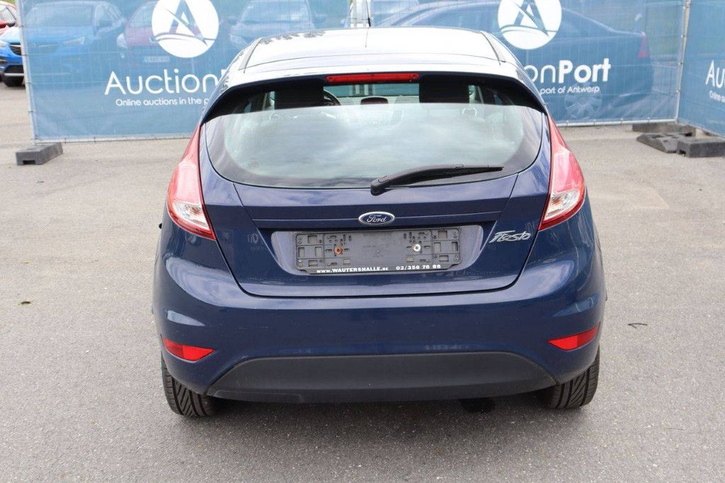 Passenger car Ford Fiesta Petrol 60hp 2015 (Margin)