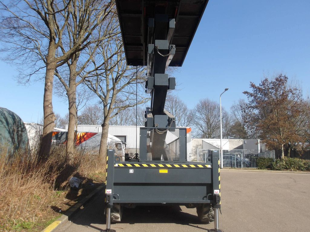 Scissor lift JLG 210-25 23m Diesel 2012
